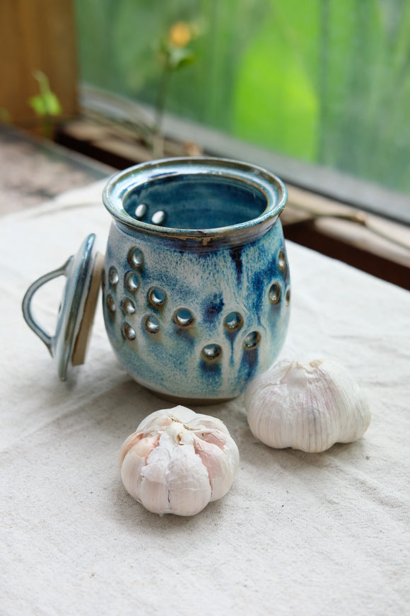 Icicle Garlic Storage Jar