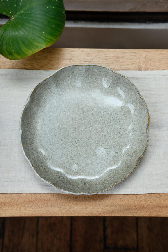 Quail Egg Medium Petal Plate