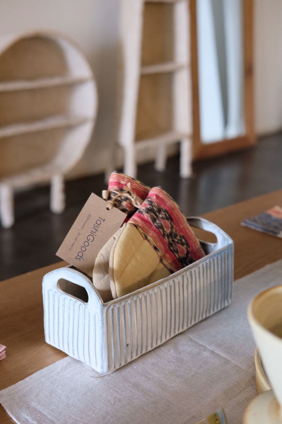 Titanium Bread Dish