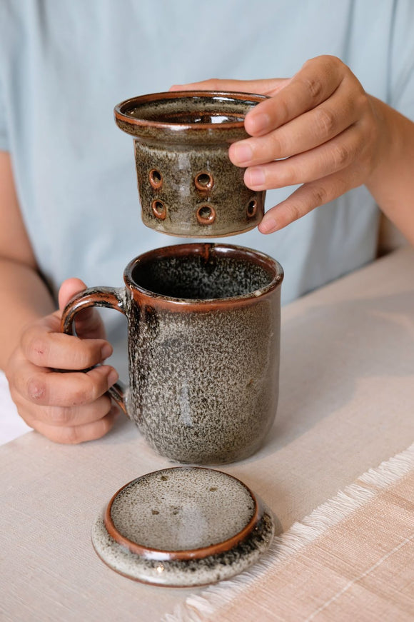 Quail Egg Tea Mug with Strainer